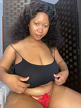 Snapshot of MayaPassion chatting on 01-30-25, 07:18 MayaPassion online show from 01-30-25, 07:18