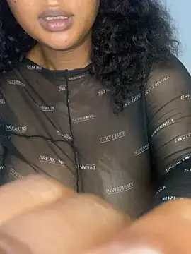 Snapshot of MayaPassion chatting on 03-18-25, 08:26 MayaPassion online show from 03-18-25, 08:26