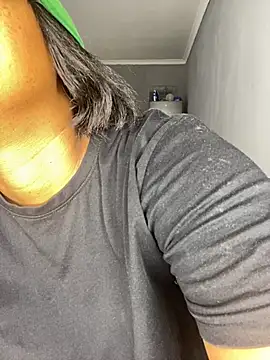 Snapshot of MayaPassion chatting on 09-09-25, 08:03 MayaPassion online show from 09-09-25, 08:03