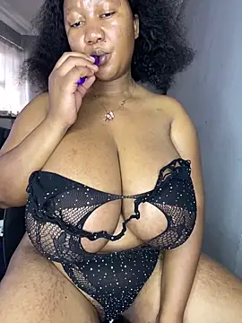 Snapshot of MayaPassion chatting on 11-16-25, 05:13 MayaPassion online show from 11-16-25, 05:13