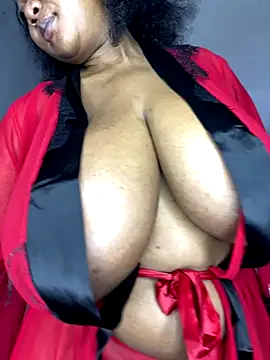 Snapshot of MayaPassion chatting on 12-02-25, 05:24 MayaPassion online show from 12-02-25, 05:24