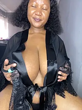 Snapshot of MayaPassion chatting on 12-04-25, 01:09 MayaPassion online show from 12-04-25, 01:09