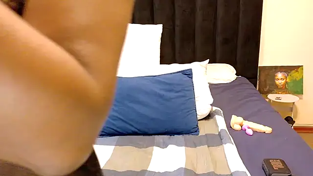 Snapshot of chloechrome chatting on 02-05-26, 05:17 chloechrome online show from 02-05-26, 05:17