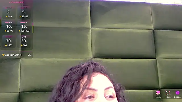 Snapshot of SelenSummer chatting on 02-20-25, 09:33 SelenSummer online show from 02-20-25, 09:33