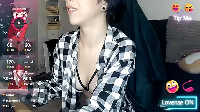 LisandreLaVenale online show from 01-06-25, 12:05