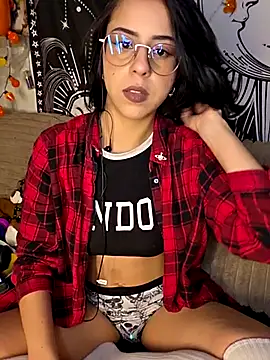 LisandreLaVenale online show from 10-05-25, 10:40