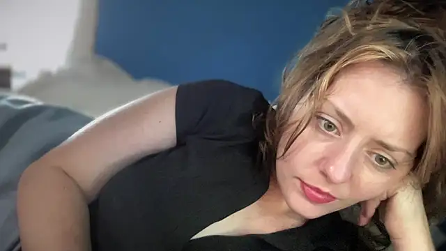 SkarlettRose96 online show from 09-17-25, 02:19