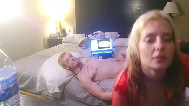 SkarlettRose96 online show from 05-25-26, 01:33