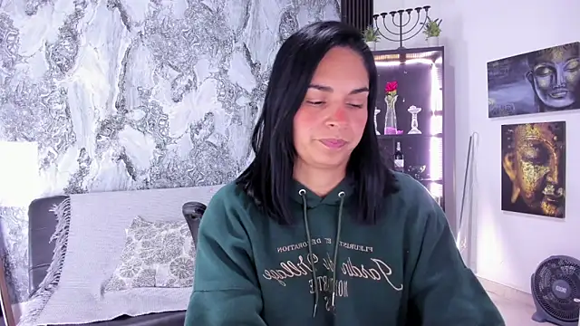 Snapshot of Carlota_milf_30 chatting on 11-16-25, 02:55 Carlota milf 30 online show from 11-16-25, 02:55