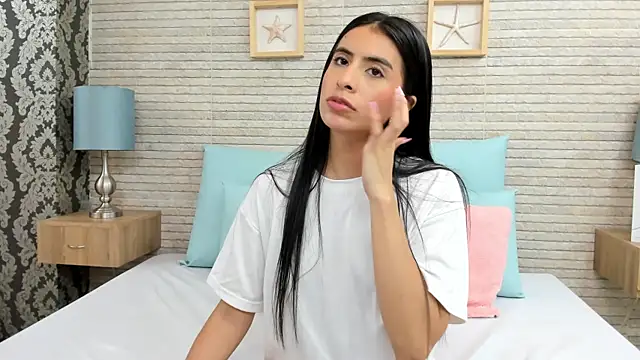 Snapshot of IssabellaLopez chatting on 12-20-24, 10:54 IssabellaLopez online show from 12-20-24, 10:54