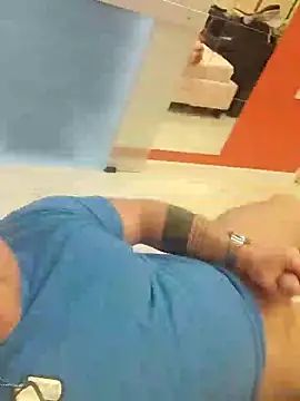 Snapshot of swingr chatting on 12-16-24, 09:52 swingr online show from 12-16-24, 09:52