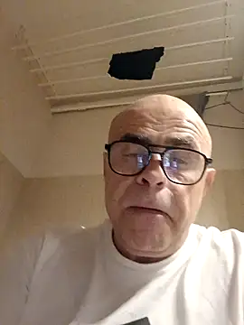 anakondix online show from 12-17-24, 01:18
