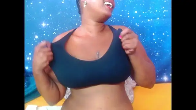 Snapshot of 2Sweetysmile chatting on 03-06-25, 10:09 2Sweetysmile online show from 03-06-25, 10:09