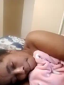 Snapshot of 2Sweetysmile chatting on 09-10-25, 02:06 2Sweetysmile online show from 09-10-25, 02:06