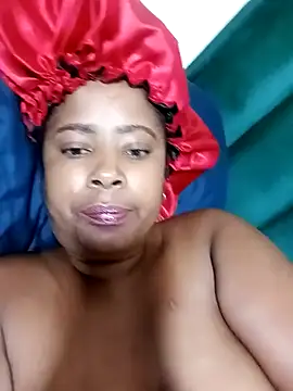 Snapshot of 2Sweetysmile chatting on 02-17-26, 12:12 2Sweetysmile online show from 02-17-26, 12:12