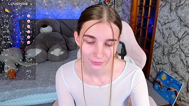 Snapshot of _flowersweeet_ chatting on 10-11-25, 05:00 flowersweeet online show from 10-11-25, 05:00