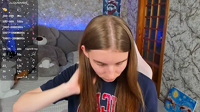 Snapshot of _flowersweeet_ chatting on 10-16-25, 06:09 flowersweeet online show from 10-16-25, 06:09