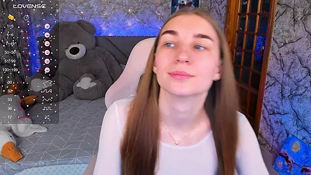 Snapshot of _flowersweeet_ chatting on 11-04-25, 12:37 flowersweeet online show from 11-04-25, 12:37