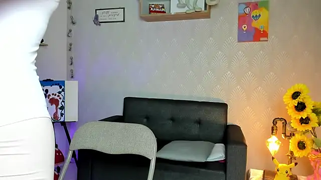 Alaia Love77 online show from 04-16-26, 05:58