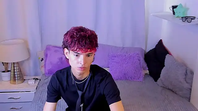 santy-kitty online show from 04-25-26, 10:40