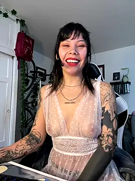 EemaHaruki online show from 10-18-25, 09:15