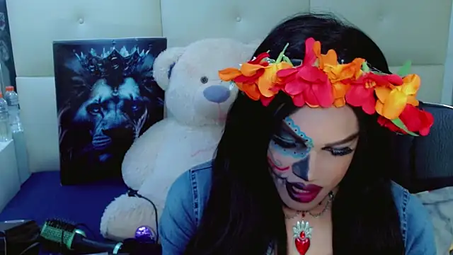 NathaliaCross online show from 10-31-25, 05:03