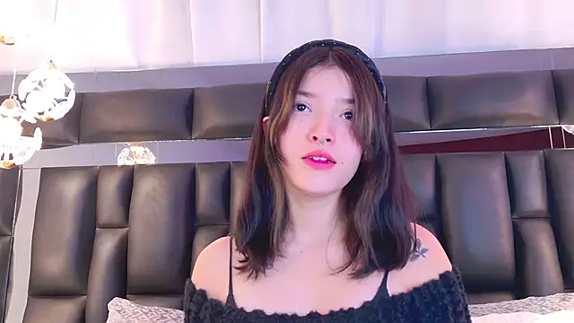 AlliciaKim online show from 02-18-25, 07:09