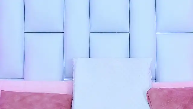 AlliciaKim online show from 03-02-25, 07:12