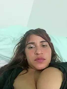 Snapshot of perlita05 chatting on 03-14-25, 01:37 perlita05 online show from 03-14-25, 01:37