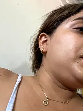 Snapshot of perlita05 chatting on 09-09-25, 08:30 perlita05 online show from 09-09-25, 08:30