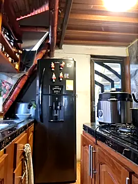 amazonafit  online show from 04-18-26, 09:37