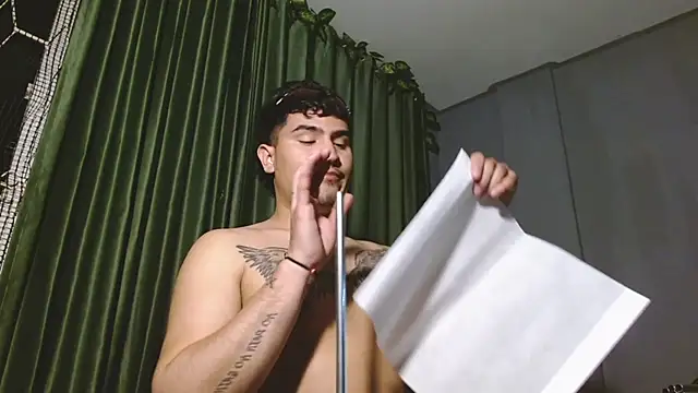 MatheoVelez online show from 09-10-25, 01:27