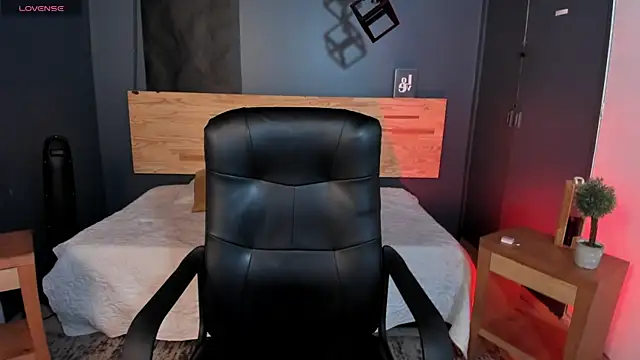 Snapshot of Annaa_rosee chatting on 01-08-25, 03:51 Annaa rosee online show from 01-08-25, 03:51