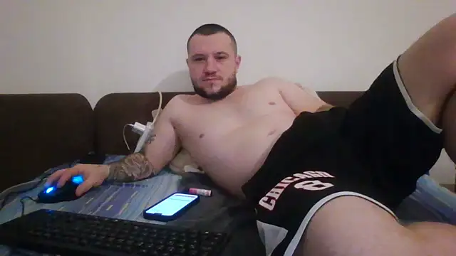 Snapshot of klydick chatting on 12-24-24, 09:33 klydick online show from 12-24-24, 09:33