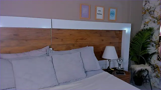 EmaBakker online show from 11-07-25, 12:16