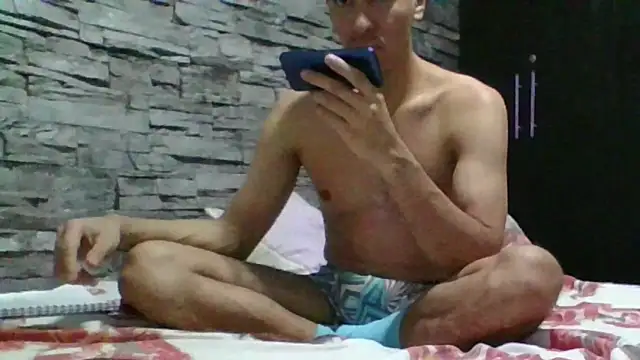 Snapshot of Sexylatin64 chatting on 05-02-26, 12:48 Sexylatin64 online show from 05-02-26, 12:48