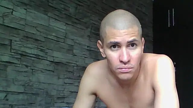Snapshot of Sexylatin64 chatting on 05-27-26, 03:09 Sexylatin64 online show from 05-27-26, 03:09