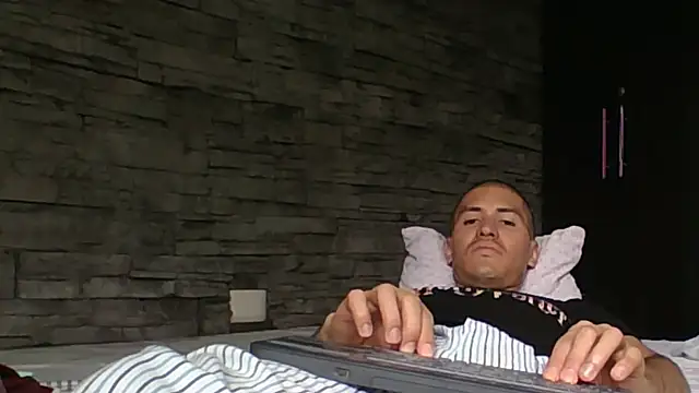 Snapshot of Sexylatin64 chatting on 05-30-26, 04:04 Sexylatin64 online show from 05-30-26, 04:04