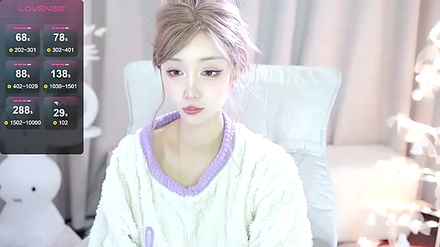 UUKiss  online show from 02-22-25, 10:07