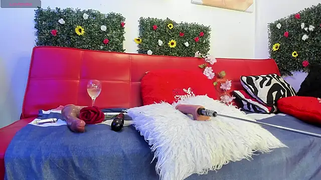 Snapshot of Venus_R0se chatting on 12-01-24, 07:47 Venus R0se online show from 12-01-24, 07:47