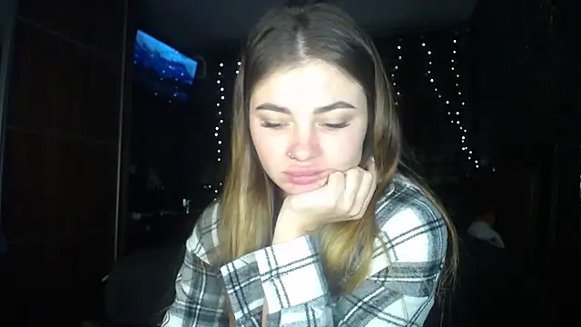 Snapshot of BonnyShy chatting on 11-20-25, 04:29 BonnyShy online show from 11-20-25, 04:29