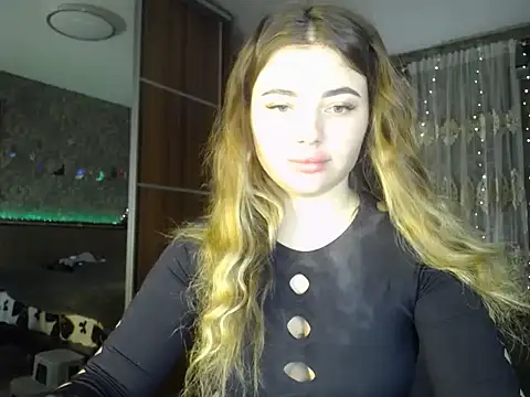 Snapshot of BonnyShy chatting on 11-23-25, 02:28 BonnyShy online show from 11-23-25, 02:28