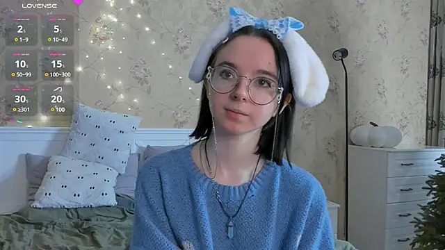 Nora Failure online show from 01-10-25, 07:04