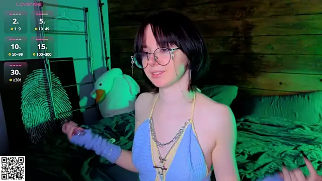 Nora Failure online show from 08-04-26, 01:14