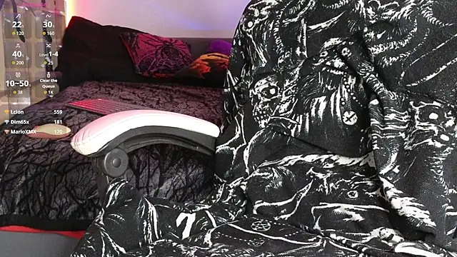 Snapshot of Devil_s_bride chatting on 01-18-26, 08:45 Devil s bride online show from 01-18-26, 08:45