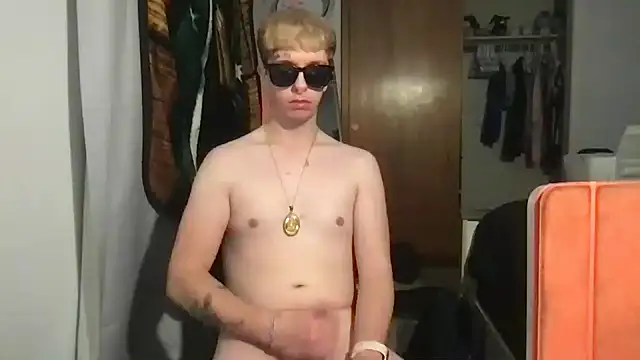 Snapshot of twentywithafelonyy chatting on 12-22-24, 11:00 twentywithafelonyy online show from 12-22-24, 11:00