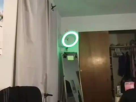 Snapshot of twentywithafelonyy chatting on 12-29-24, 11:18 twentywithafelonyy online show from 12-29-24, 11:18