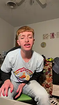 Snapshot of twentywithafelonyy chatting on 11-09-25, 11:14 twentywithafelonyy online show from 11-09-25, 11:14