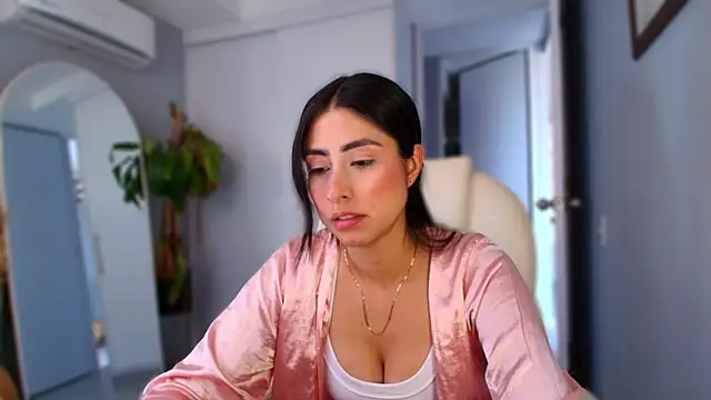 auroracaruso11 online show from 10-07-25, 09:45