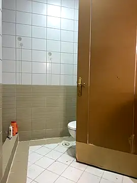 Layla-daloua online show from 11-26-25, 01:50